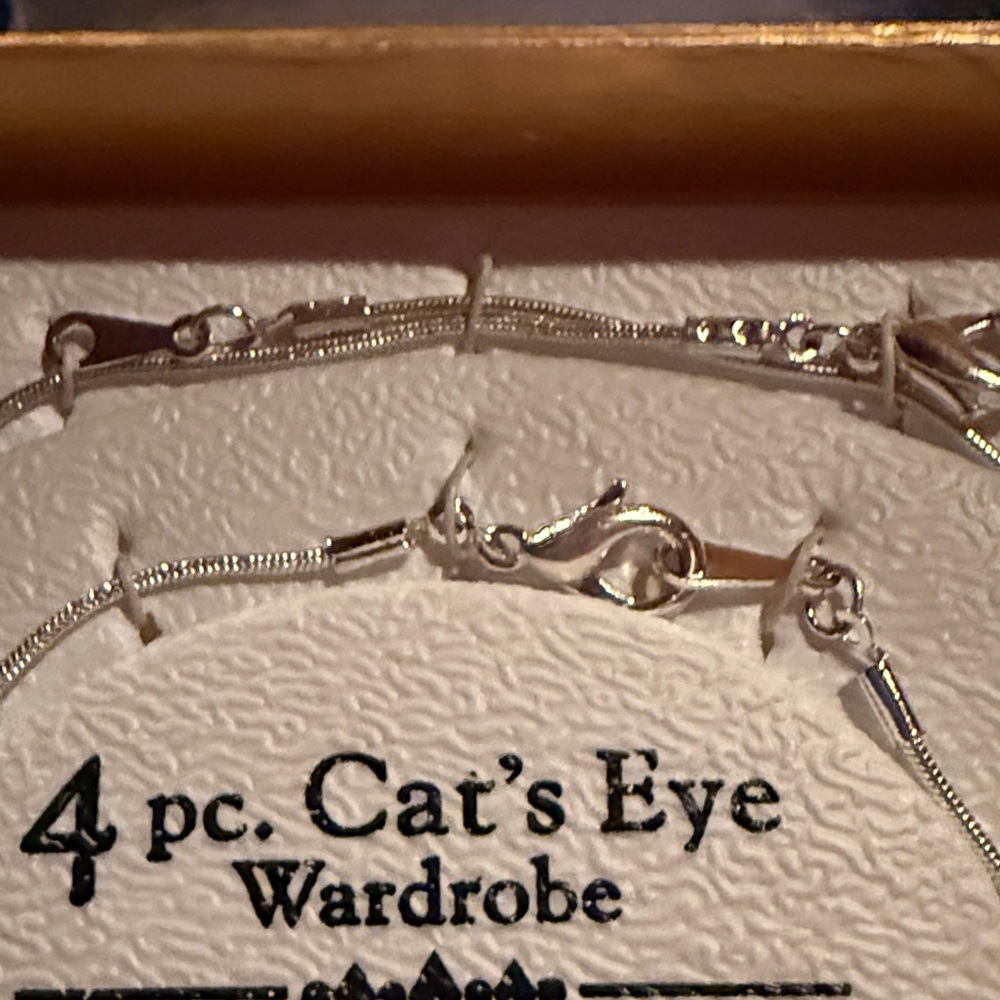 New! 3 piece Cat's Eye Jewelry Set - Picture 5 of 7